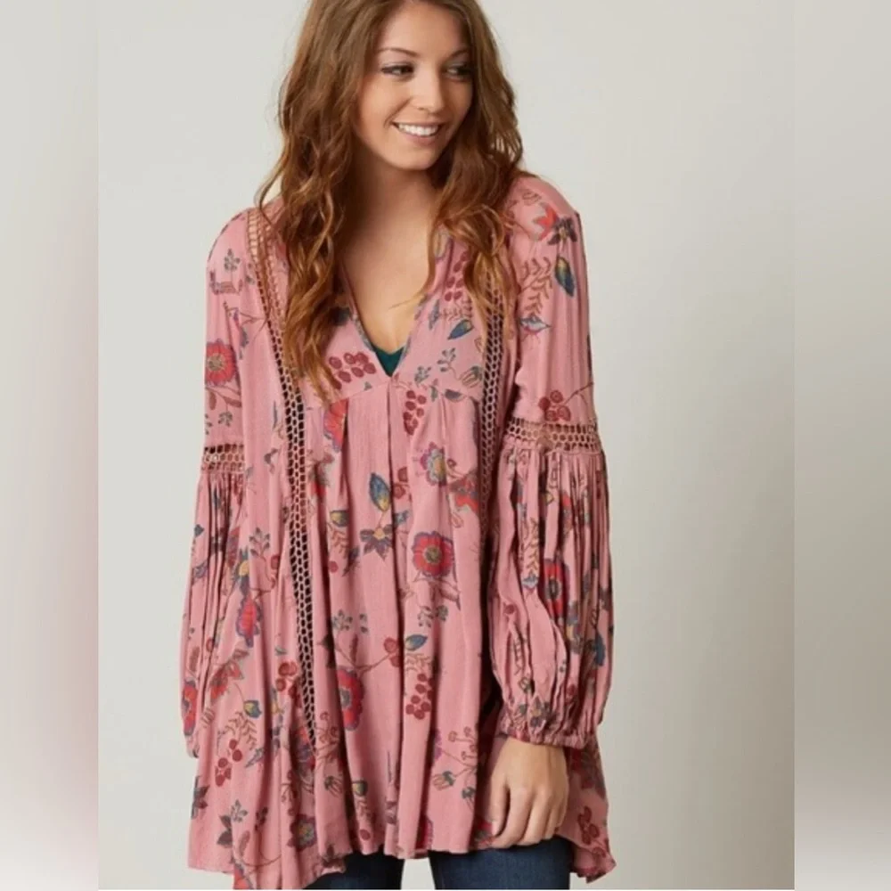 Free People Just the‎ Two of Us Tunic Top Womens XS Pink Floral Boho Hippie